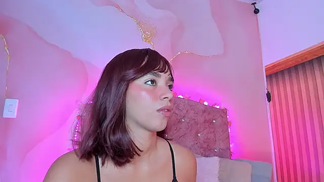 Khassia f32 online show from 03/06/25, 10:52