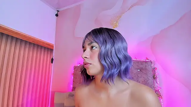 Khassia f32 online show from 03/08/25, 10:54