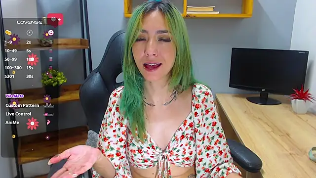 Erika Stevens online show from 10/31/25, 03:02