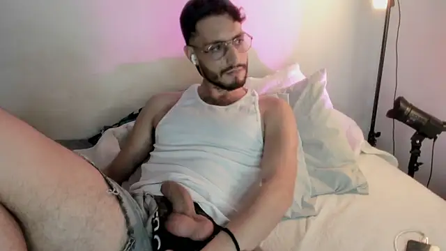 axel giracr online show from 01/19/25, 03:18