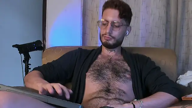 axel giracr online show from 02/23/25, 10:20