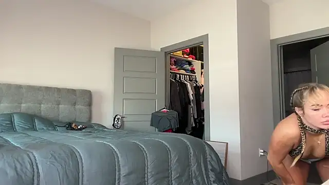 ElenaErickson online show from 03/17/25, 07:48