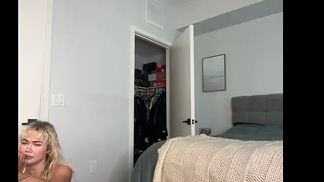 ElenaErickson online show from 03/04/26, 07:53