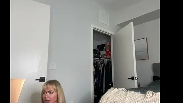 ElenaErickson online show from 05/19/26, 02:07