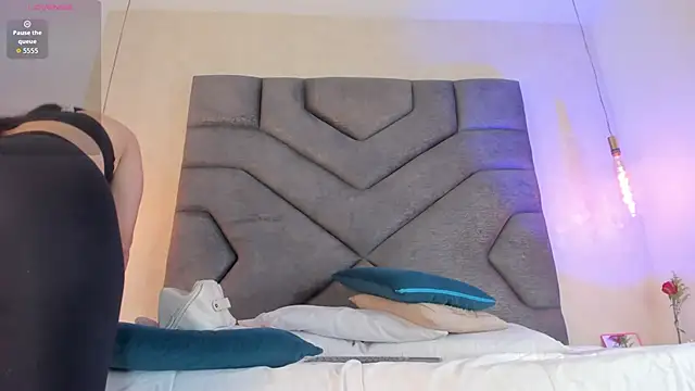 Liinda Saenz online show from 12/05/25, 11:30