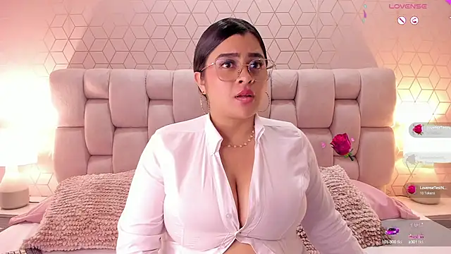 Snapshot of Emilyboobss chatting on 01/27/25, 09:55 Emilyboobss online show from 01/27/25, 09:55