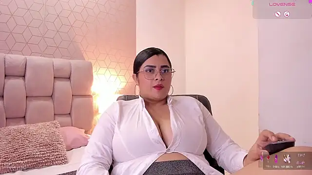 Snapshot of Emilyboobss chatting on 02/10/25, 09:47 Emilyboobss online show from 02/10/25, 09:47