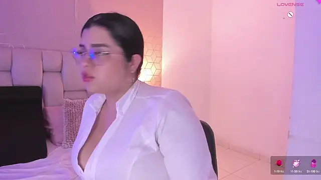 Snapshot of Emilyboobss chatting on 03/17/25, 09:55 Emilyboobss online show from 03/17/25, 09:55