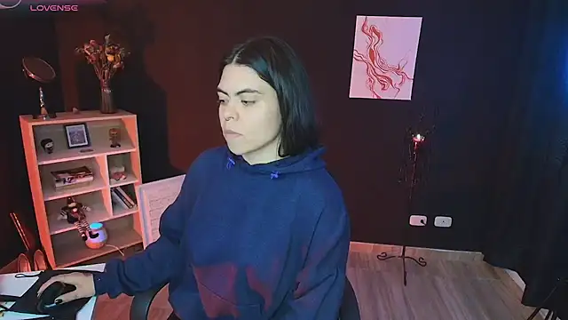 Snapshot of _WednesdayFriday_ chatting on 12/06/24, 10:19 WednesdayFriday online show from 12/06/24, 10:19