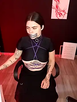 Snapshot of _WednesdayFriday_ chatting on 03/19/25, 05:50 WednesdayFriday online show from 03/19/25, 05:50