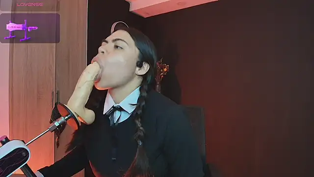 Snapshot of _WednesdayFriday_ chatting on 09/14/25, 05:23 WednesdayFriday online show from 09/14/25, 05:23