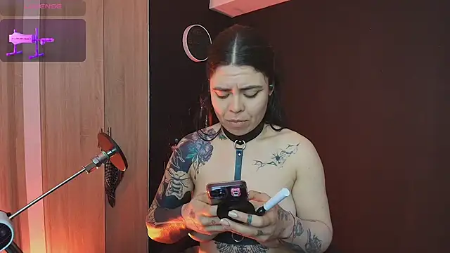 Snapshot of _WednesdayFriday_ chatting on 09/25/25, 05:27 WednesdayFriday online show from 09/25/25, 05:27