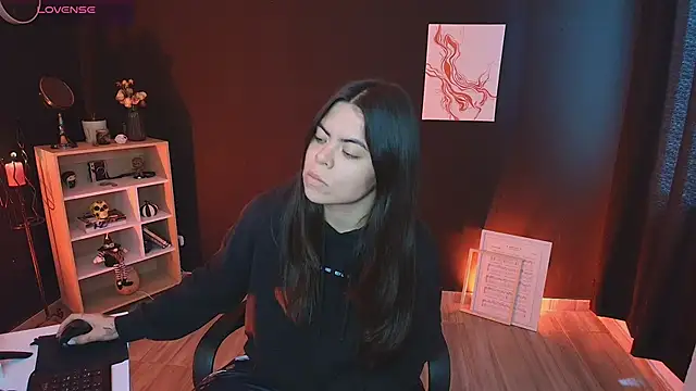 Snapshot of _WednesdayFriday_ chatting on 11/23/25, 05:02 WednesdayFriday online show from 11/23/25, 05:02