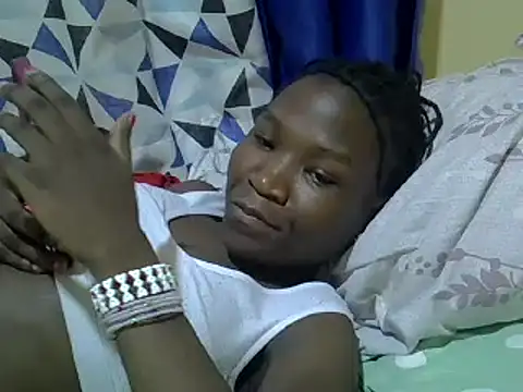 Snapshot of just_nala chatting on 03/11/25, 10:18 just nala online show from 03/11/25, 10:18