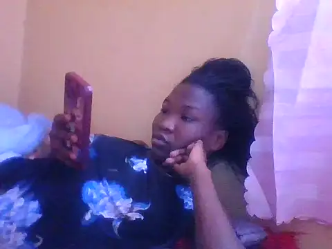 Snapshot of just_nala chatting on 10/04/25, 12:47 just nala online show from 10/04/25, 12:47