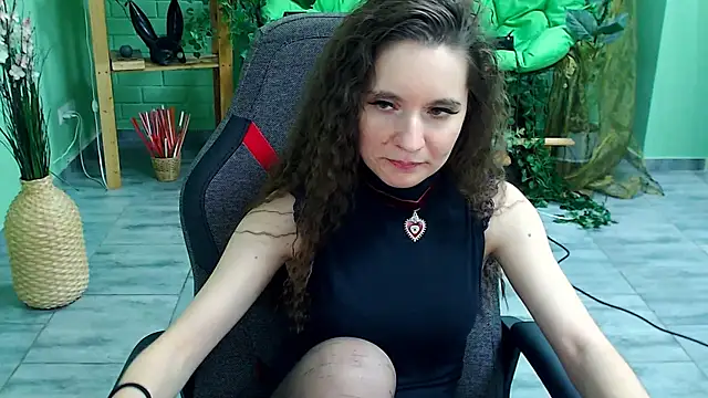 Miss Barbara  online show from 03/18/25, 09:53