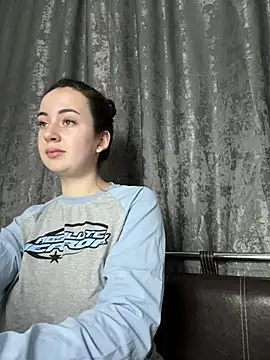 SweetieKendl online show from 12/28/24, 02:33