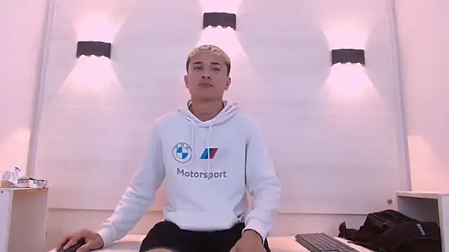 jeic 18 online show from 11/08/25, 07:23