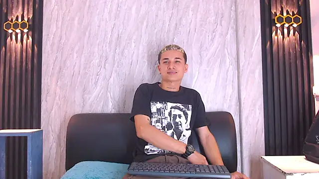 jeic 18 online show from 11/24/25, 07:02