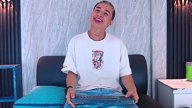 jeic 18 online show from 11/25/25, 07:25