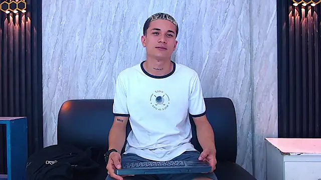 jeic 18 online show from 11/26/25, 07:15