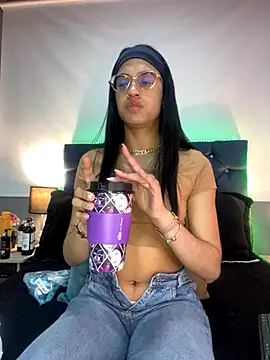 valentinabaez online show from 11/26/25, 01:45