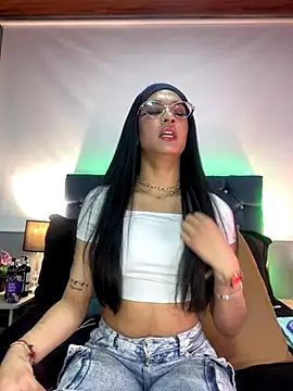 valentinabaez online show from 11/28/25, 06:54