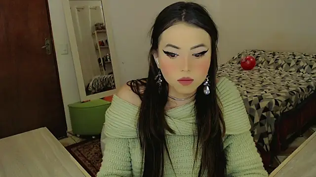 Snapshot of Sophie_Fantasys chatting on 06/22/26, 04:20 Sophie Fantasys online show from 06/22/26, 04:20