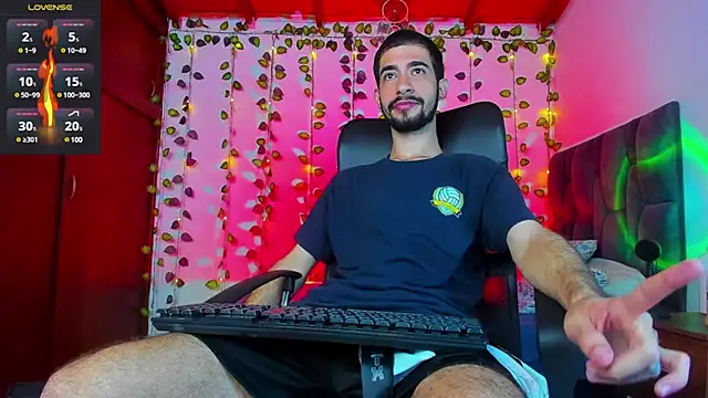 Snapshot of Your__hero1 chatting on 02/20/25, 03:08 Your hero1 online show from 02/20/25, 03:08