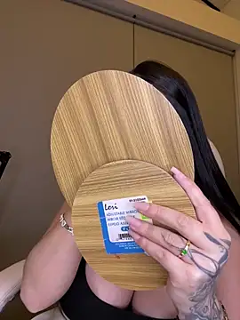 Snapshot of misslollipop04 chatting on 02/12/26, 04:51 misslollipop04 online show from 02/12/26, 04:51