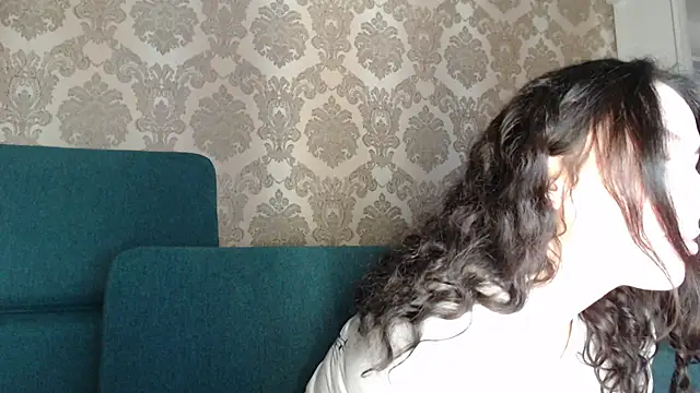 Louise Lavender online show from 03/08/25, 12:30