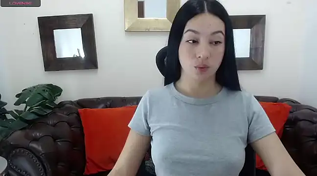 Lila Pinky online show from 03/13/25, 02:33