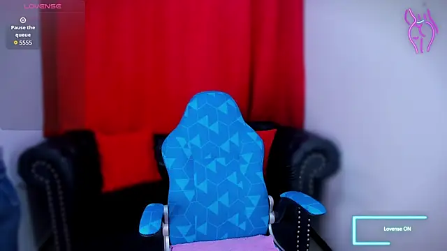 Lila Pinky online show from 09/15/25, 12:27