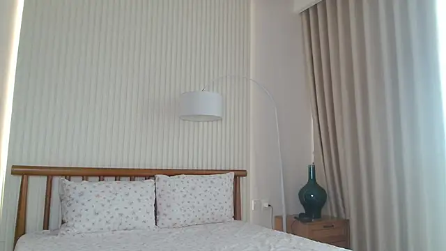 Pinpussyflower online show from 04/06/26, 04:46