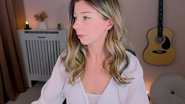 Lenamuti25 online show from 03/31/26, 10:37