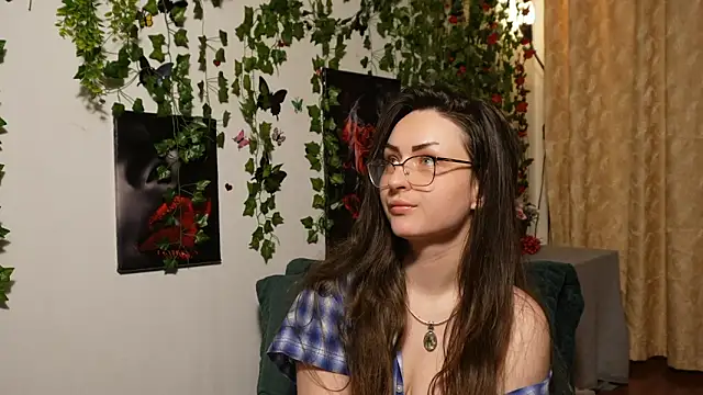 NaughtYHomemadE online show from 11/12/25, 05:35