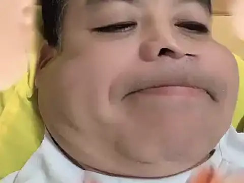 Snapshot of Beijing2000 chatting on 12/04/24, 01:20 Beijing2000 online show from 12/04/24, 01:20