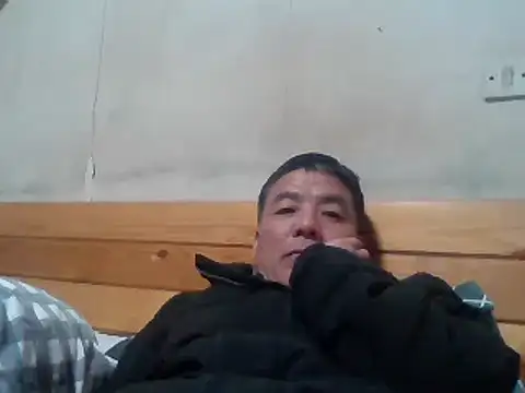 Snapshot of Beijing2000 chatting on 02/08/25, 01:01 Beijing2000 online show from 02/08/25, 01:01