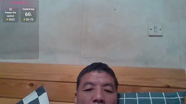 Snapshot of Beijing2000 chatting on 02/11/25, 09:20 Beijing2000 online show from 02/11/25, 09:20