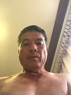 Snapshot of Beijing2000 chatting on 10/13/25, 12:32 Beijing2000 online show from 10/13/25, 12:32