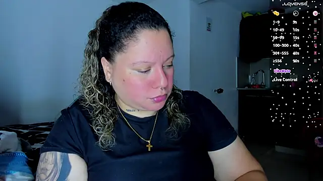 Snapshot of mariana_maze chatting on 12/22/24, 06:48 mariana maze online show from 12/22/24, 06:48