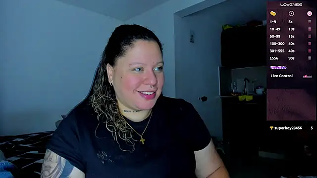 Snapshot of mariana_maze chatting on 12/28/24, 05:33 mariana maze online show from 12/28/24, 05:33