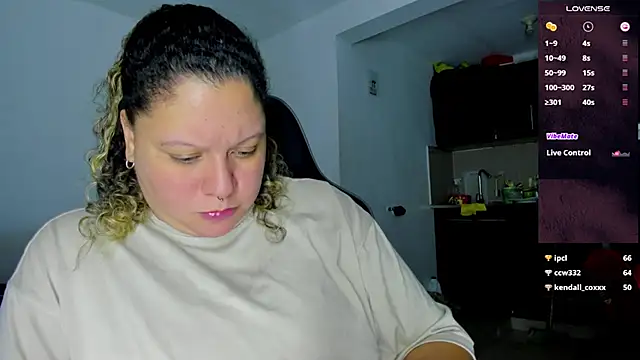 Snapshot of mariana_maze chatting on 01/06/25, 03:31 mariana maze online show from 01/06/25, 03:31