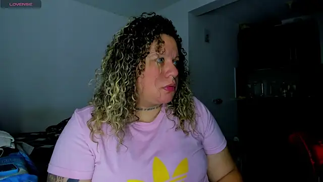 Snapshot of mariana_maze chatting on 01/11/25, 04:16 mariana maze online show from 01/11/25, 04:16