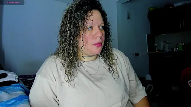 Snapshot of mariana_maze chatting on 01/12/25, 04:42 mariana maze online show from 01/12/25, 04:42