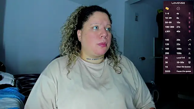 Snapshot of mariana_maze chatting on 01/13/25, 06:38 mariana maze online show from 01/13/25, 06:38