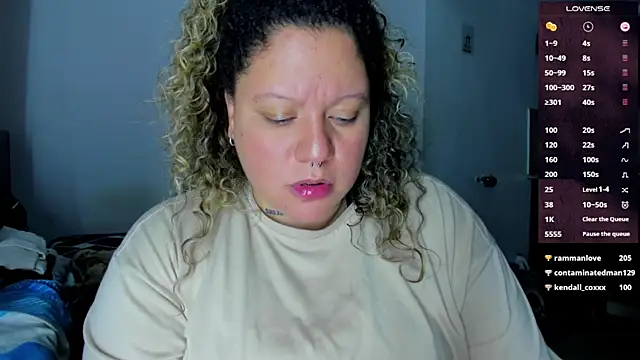 Snapshot of mariana_maze chatting on 01/13/25, 09:41 mariana maze online show from 01/13/25, 09:41