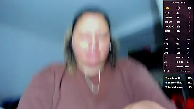 Snapshot of mariana_maze chatting on 01/19/25, 08:07 mariana maze online show from 01/19/25, 08:07