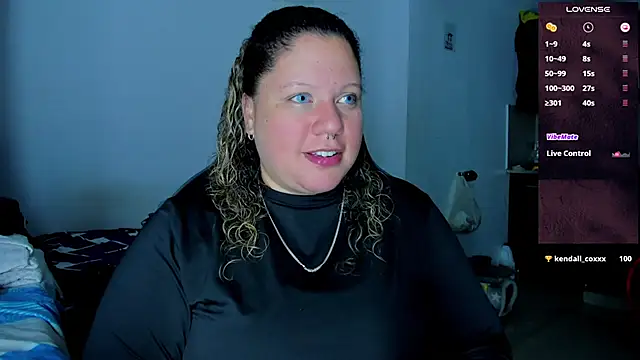 Snapshot of mariana_maze chatting on 01/23/25, 09:39 mariana maze online show from 01/23/25, 09:39