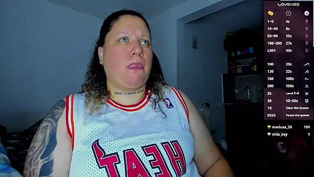 Snapshot of mariana_maze chatting on 01/25/25, 08:10 mariana maze online show from 01/25/25, 08:10